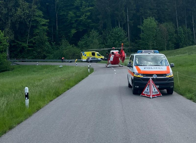 Kirchberg: 17-jährige Lernfahrerin verunfallt mit Motorrad – unbestimmt verletzt