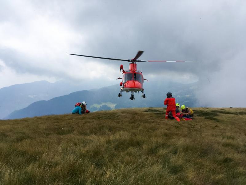 Dank Teamwork: Erfolgreicher Rega-Einsatz für eine abgestürzte Wanderin im Nebel