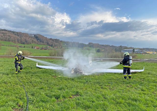 Lommis: Brand von Kleinflugzeug