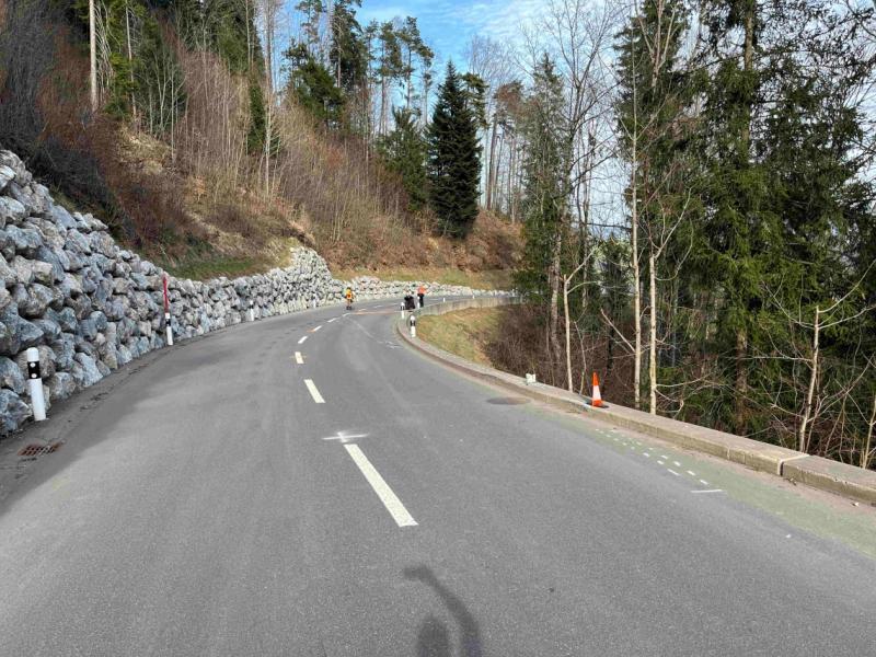 Mühlrüti: Selbstunfall mit Motorrad – Fahrer schwer verletzt
